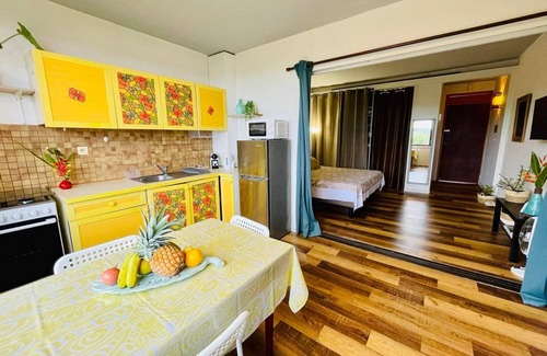 Tahiti Apartment | Studio Hina - Cosy, Quiet & Pool