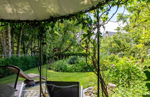 Gluecksburg House | Studio house - terrace, garden furniture, garden, detached, shower, parking space