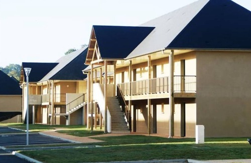Equemauville Apartment | STUDIO I - HEATED POOL, PARKING AND FREE WIFI