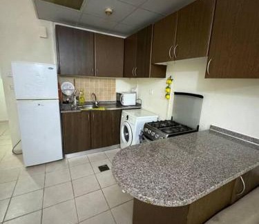 Al Quoz Apartment | Studio in AlKhail gate
