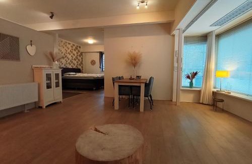 Middelstum Apartment | Studio In het Dorp