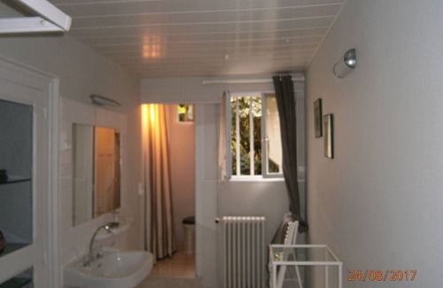 Neris-les-Bains Apartment | Studio in independent spa town with all mod cons