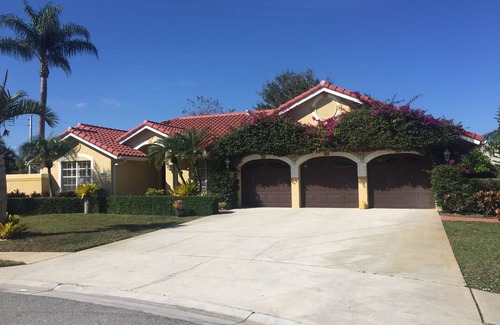 Greenview Shores Apartment | Studio in the heart of Wellington, 3 miles from the Polo Club and WEF