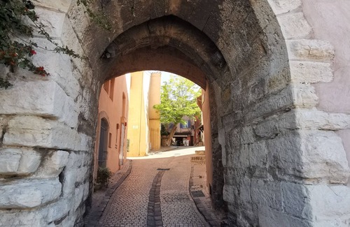 Village of Castellet Apartment | Studio in the ramparts of the village of Le Castellet, 10 minutes from the beach