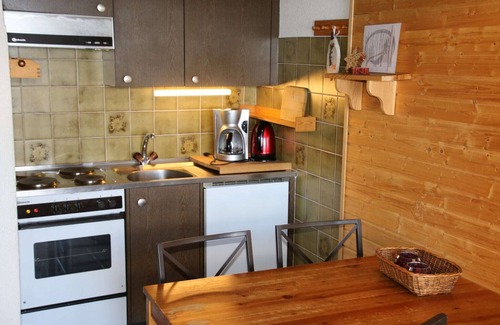 Veysonnaz Apartment | Studio in Veysonnaz near Ski Lift