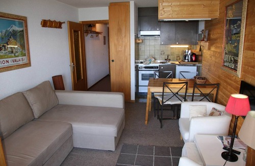 Veysonnaz Apartment | Studio in Veysonnaz near Ski Lift
