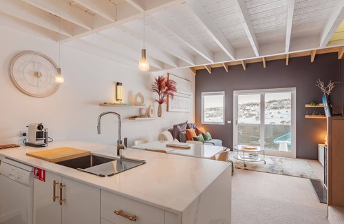 Perisher Valley Resort | Studio Loft (for 2), The Stables Resort Perisher