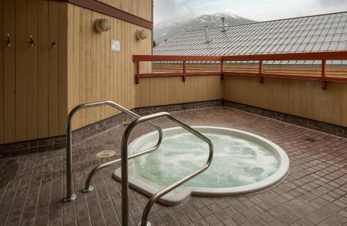 Village North Apartment | Studio, Modern Studio in the Heart of the Village by Harmony Whistler