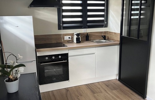 Decines-Charpieu Apartment | Studio near Groupama Stadium and streetcar stop