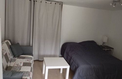 Le Champ-Saint-Pere Apartment | Studio Neuf Meublé et Tout Équipé en Vendée a 15 Minutes de la Plage