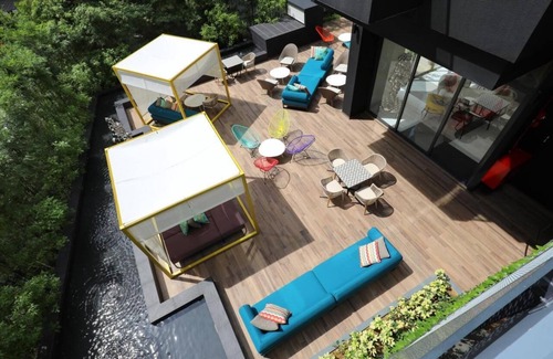 Newton Apartment | Studio next to Mount Elizabeth Hospital and Orchard MRT