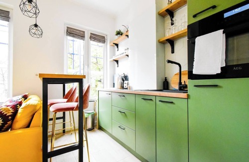 Sofia City Center Apartment | Studio on The Main Street Vitosha - Kitchen - AC