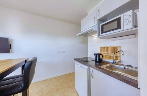 Bobigny Apartment | Studio Pablo à 4 min du Métro 5 et du Tram 2 ! Proche Paris, Idéal Pour un duo
