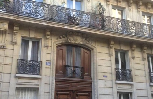 Notre-Dame-des-Champs Apartment | Studio Paris Quartier Saint Placide