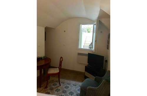 Perier Bed & Breakfast | Studio Perier with garden - Vélodrome 15 mns bus
