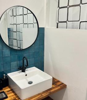 Santa-Lucia-di-Moriani Apartment | Studio pied dans l'eau - WIFI- Piscine