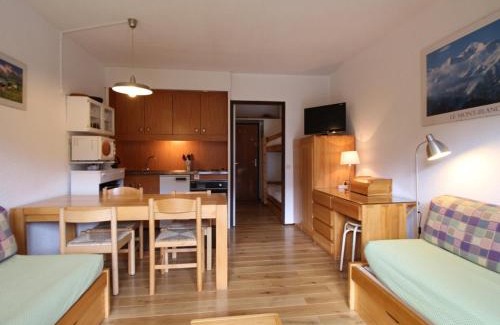 Flaine Apartment | Studio pour 5 personnes avec balcon, proche des pistes et commerces - Résidence Andromède, Flaine Forêt - FR-1-687-93