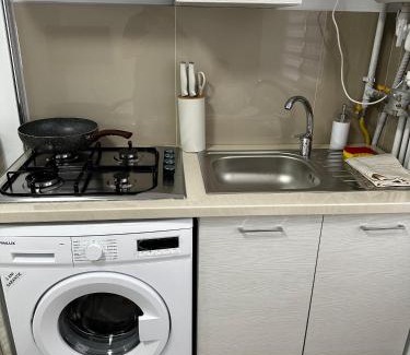 Onesti Apartment | Studio Q 2
