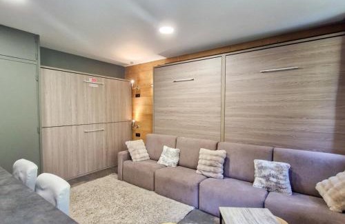 Flaine Apartment | Studio Rénové avec Kitchenette Équipée, Proche des Pistes et Commerces, Casiers à Ski - FR-1-425-207