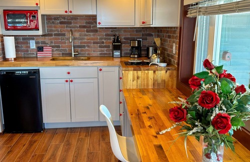 Camano Island Apartment | Studio retreat with kitchenette & stunning Sunset views - close to beaches