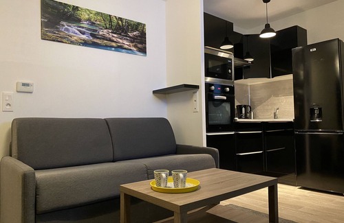 Carrieres-sous-Poissy Apartment | Studio Senette