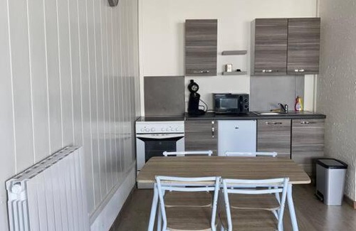 Montceau-les-Mines Apartment | Studio spacieux proche du centre ville