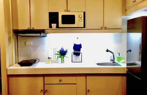 Salcedo Village Condo | Studio Suite A Beside Greenbelt Mall Makati Philippines