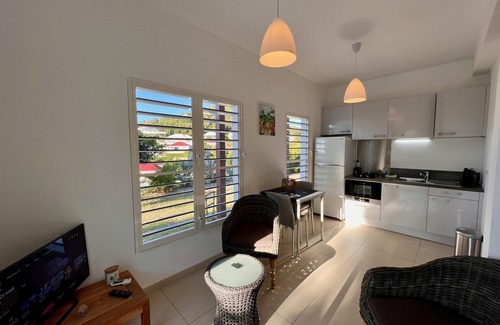Terre Neuve Apartment | Studio Ti acropolis sea view