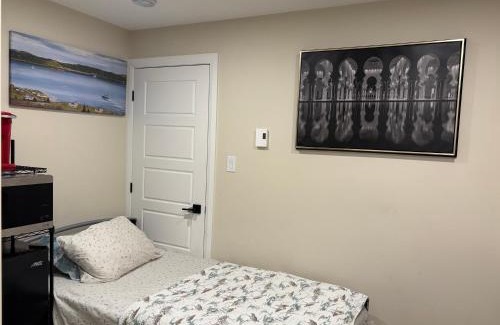 Terra Nova House | Studio unit with private entrance, 2 bed 1 bath