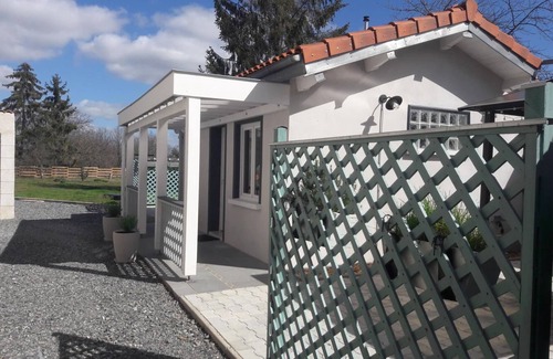 Vendat Apartment | Studio Vendat, studio flat, 2 persons