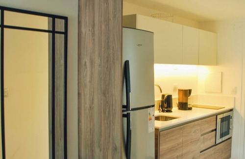 Retiro Apartment | Studio with Amenities and River View by BT Homes