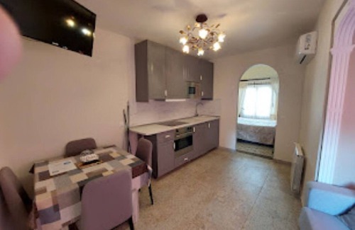 Munebrega Apartment | Studio with Jacuzzi America