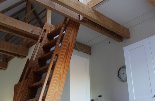 Gremersdorf Apartment | Studio with sleeping gallery 7 km from the nearest beaches