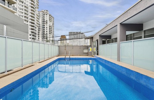 Bondi Junction Apartment | Studio4: Bondi Chic Interiors with Rooftop Pool