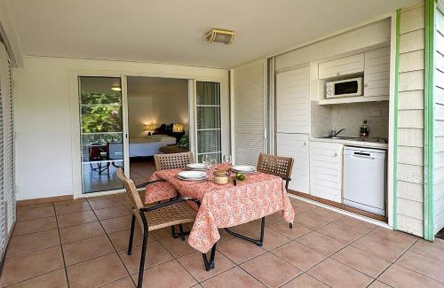 Gros Raisins Apartment | Studios Mitoyens Margarita 7 et 8 vue jardin Pierre et Vacances Marrtinique