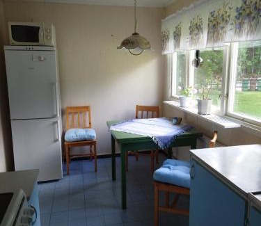 Asarp House | Stuga vad vatten