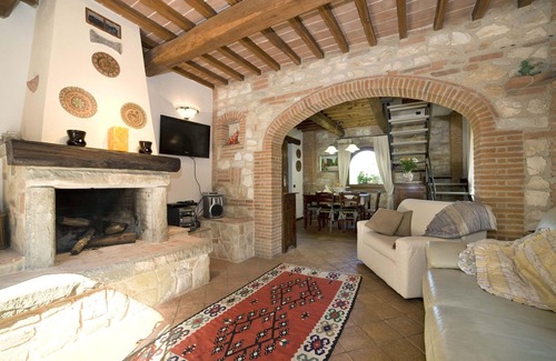 Montopoli in Val d'Arno Villa | Stunning private villa with A/C, private pool, WIFI, TV, patio, panoramic view and parking