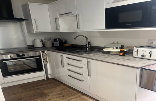 Sprowston Apartment | Stunning 1-bed Private Apartment in Norwich