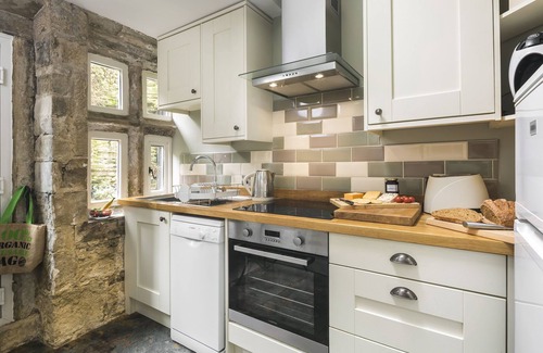 Halifax Cottage | Stunning 17c cottage, a true home away from home, in a delightful heritage area