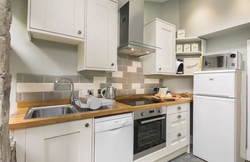 Halifax Cottage | Stunning 17c cottage, a true home away from home, in a delightful heritage area