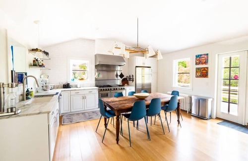 Craryville House | Stunning 1860 Farmhouse, Private Pond & Hot Tub!