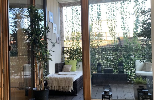 Notting Dale Apartment | Stunning 2-Bed Apt & balcony in Notting Hill