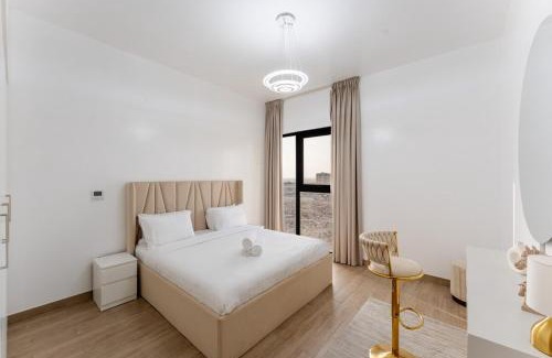 Al Khan Apartment | Stunning 2 Bed in Cyan Beach Residence