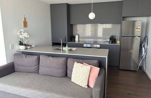 Reid Apartment | Stunning 2-Bedroom Penthouse in Canberra