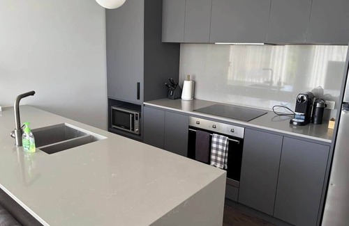 Reid Apartment | Stunning 2-Bedroom Penthouse in Canberra