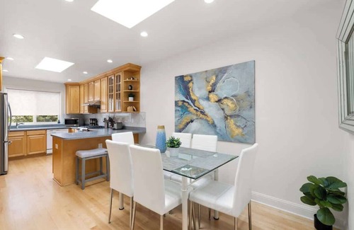Daly City House | Stunning 2BR w/1BA Home near BART