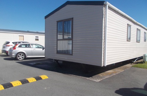 St George Ski Chalet | Stunning 3-bed Caravan in Abergele