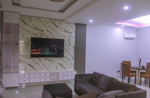 Lagos House | Stunning 3-Bed House in Lagos