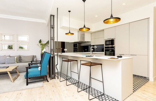 Recoletos Apartment | Stunning 3 bedroom apartment next to the Retreat