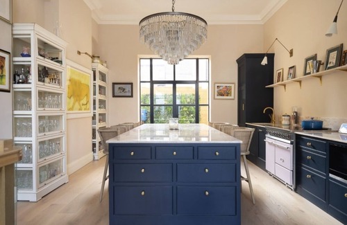 Prince's Apartment | Stunning 3 Bedroom apartment in Central London close to all London attractions!